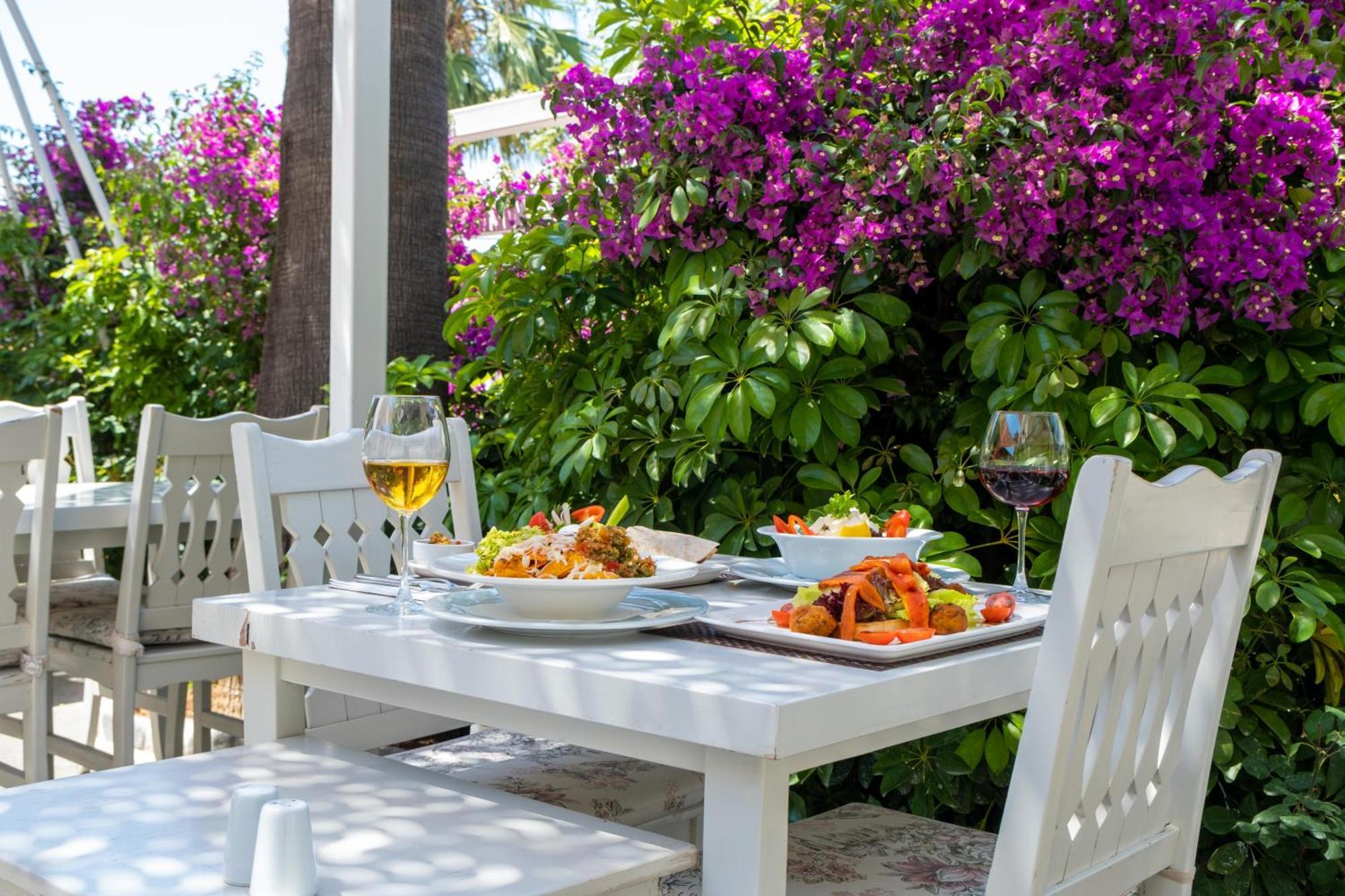 Sea Breeze Hotel And Apartments Oludeniz Exterior foto
